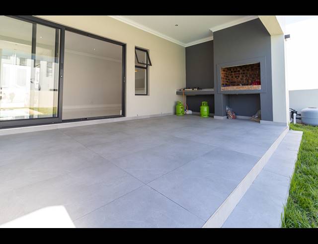 3 BEDROOM HOUSE FOR SALE IN SANDOWN